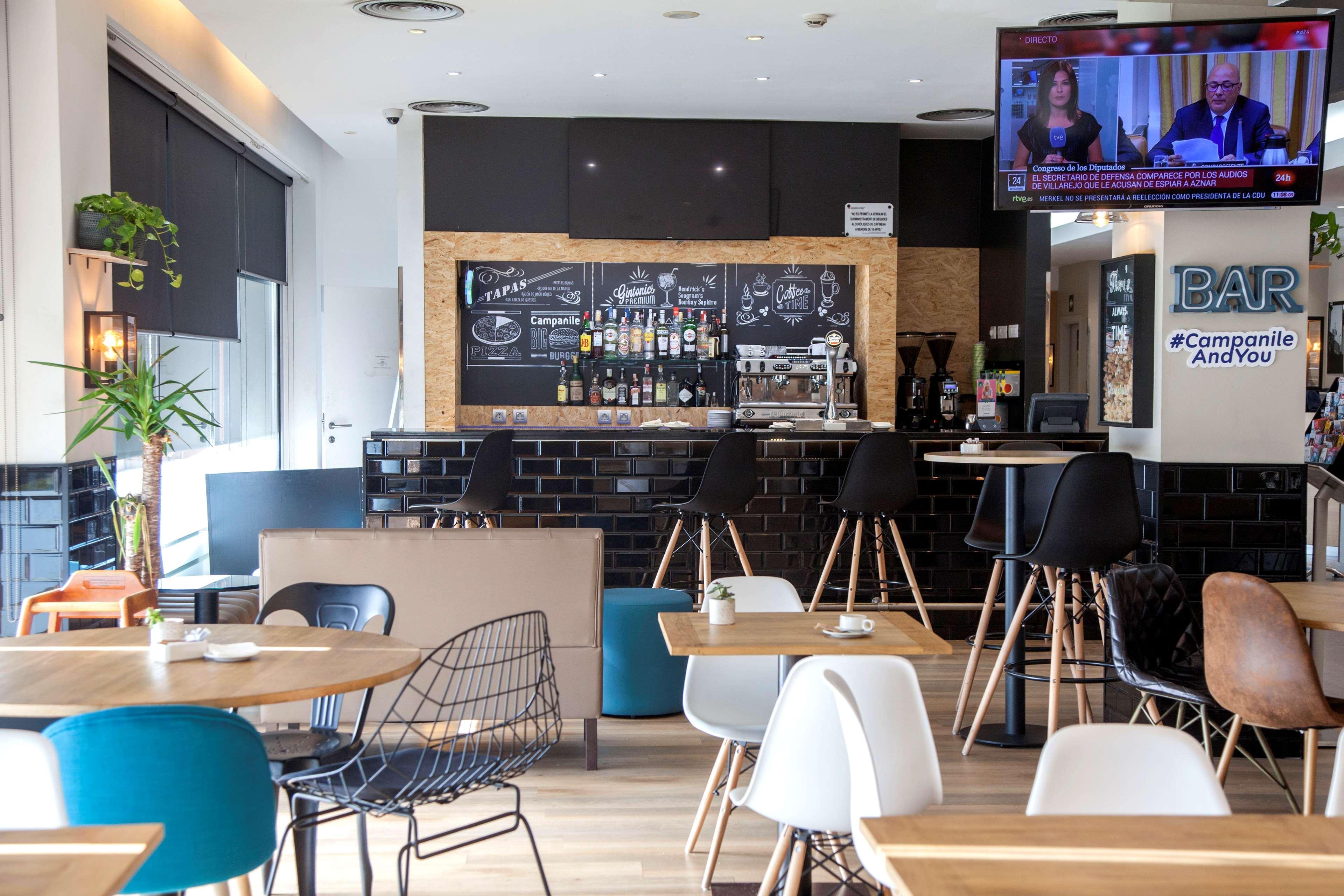 Travelodge Bcn Cornella Fira Cornellà de Llobregat Buitenkant foto